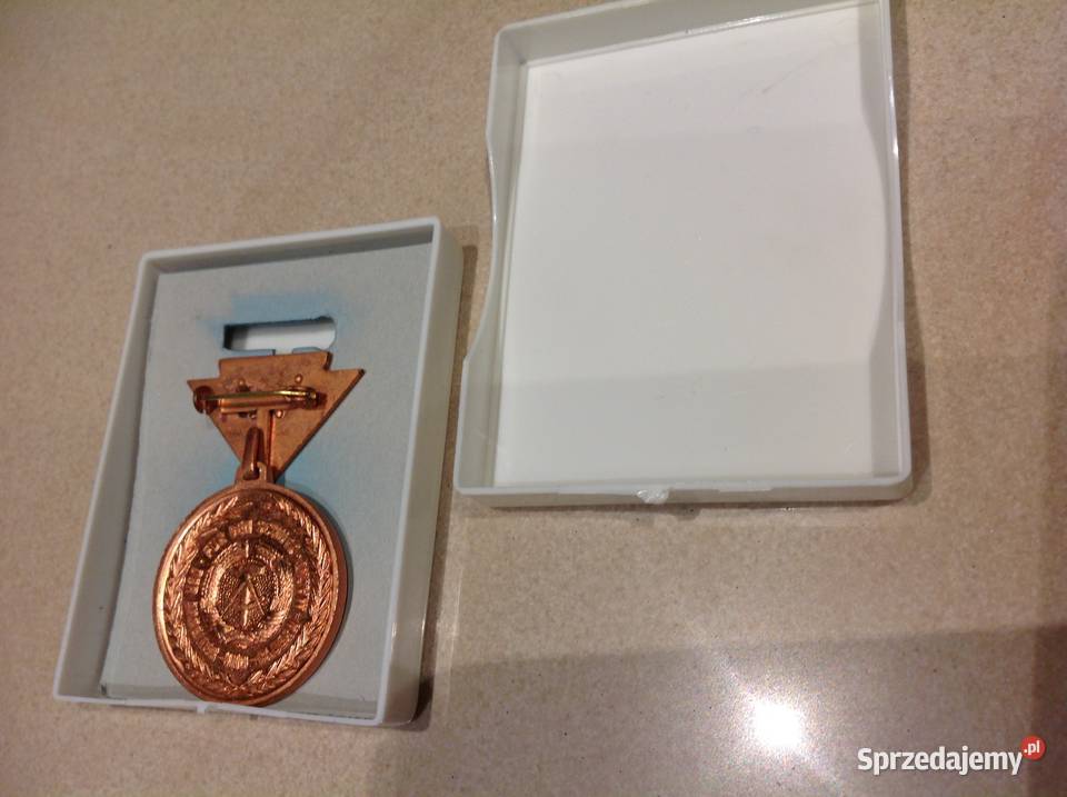 Odznaka Medal Rezerwisty Armi Niemieckiej DDR Nowa Sól