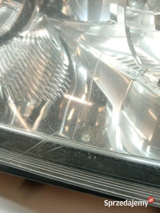 LAMPA PRZÓD PRAWA SOCZEWKA SKRĘTNA EUROPA