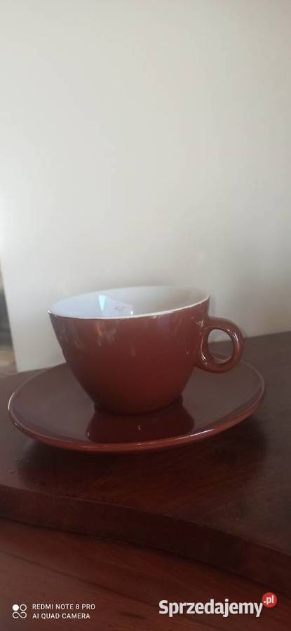 Filiżanka na spodku wielka Brąz Gruba porcelana Gdańsk
