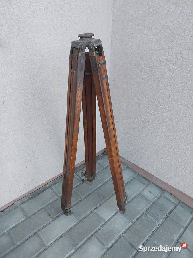 Stary drewniany trójnóg statyw geodezyjny Tczew