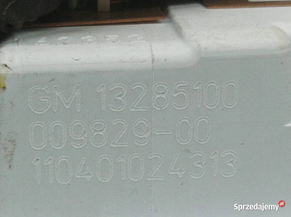 LAMPKA PODSUFITKI Opel Astra IV 2009 2020 J osobowe świętokrzyskie