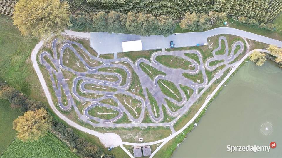 Certyfikowany operator z profesjonalnym dronem Zgierz reklama