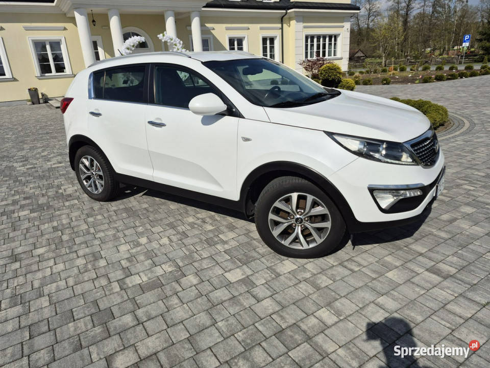 Kia Sportage 16 benzyna kamera Biała Perła III Drelów sprzedam