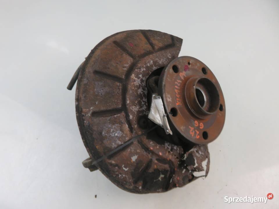 ZWROTNICA PIASTA PRZEDNIA PRAWA VW GOLF V 19 TDI osobowe