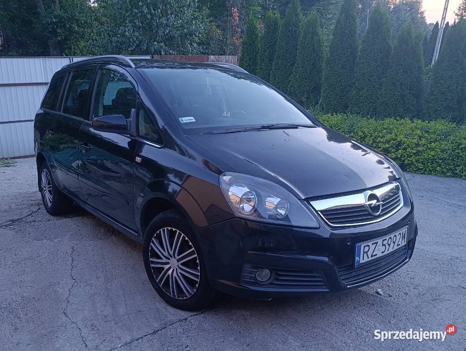 Opel Zafira B lakier metallic Zafira Roźwienica sprzedam