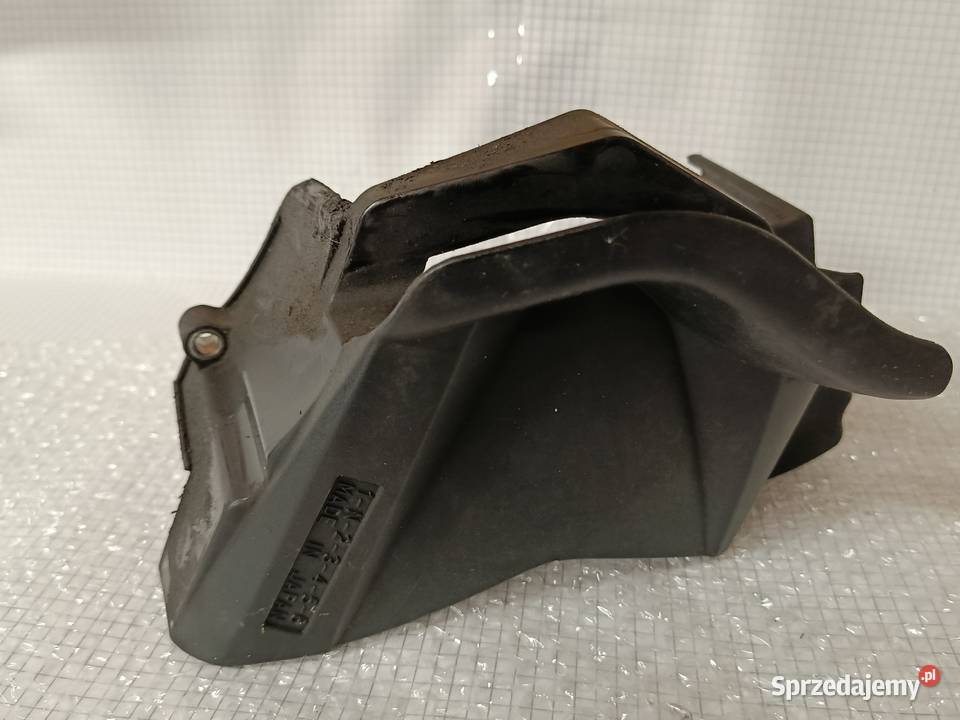 Yamaha R1 RN 12 osłona zębatki przód Plastiki