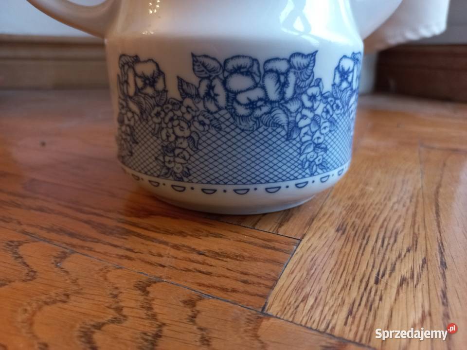 Stary czajniczek wawel Porcelana i szkło mazowieckie Piastów