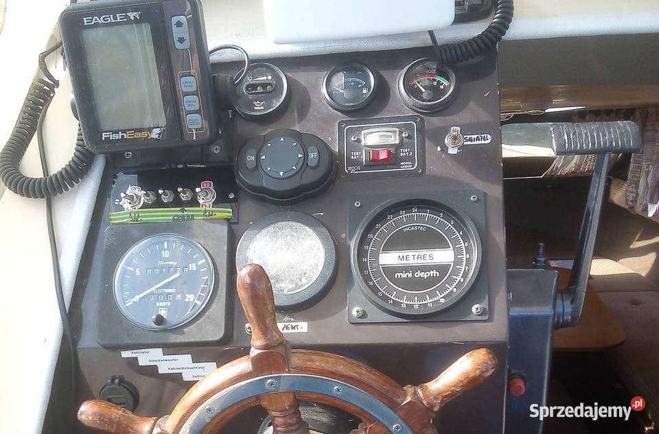 Jacht motorowy z przyczepą Giżycko