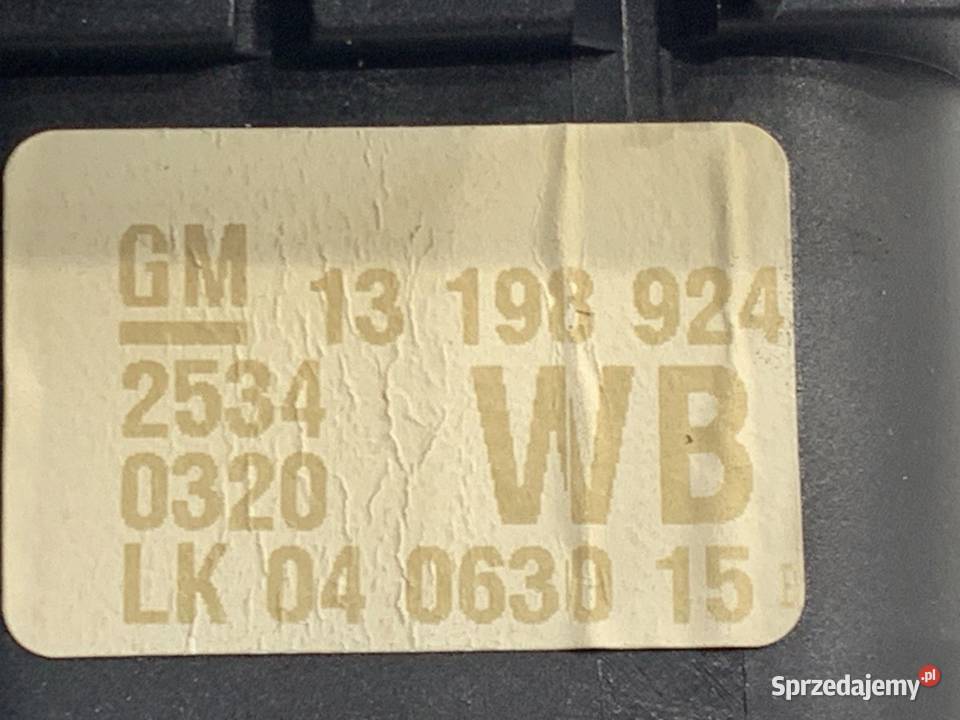 WŁĄCZNIK ŚWIATEŁ OPEL ASTRA H 13198924 0414 osobowe