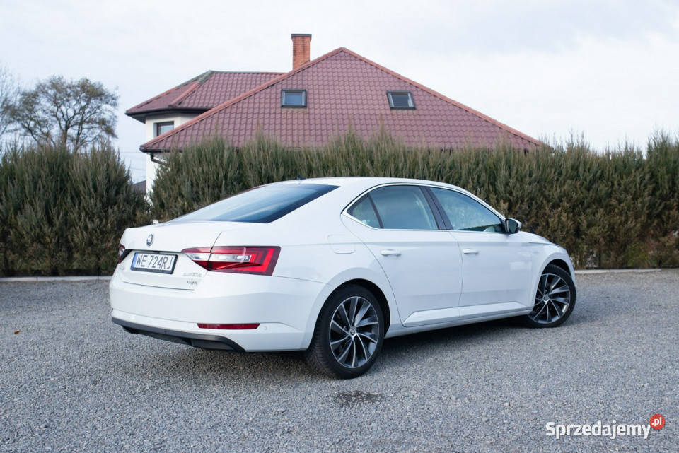 koda Superb III 20152023 światła LED Lipsko