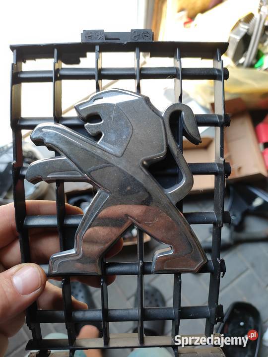 Emblemat znaczek peugeot3008 w grillu II gen sprzedam