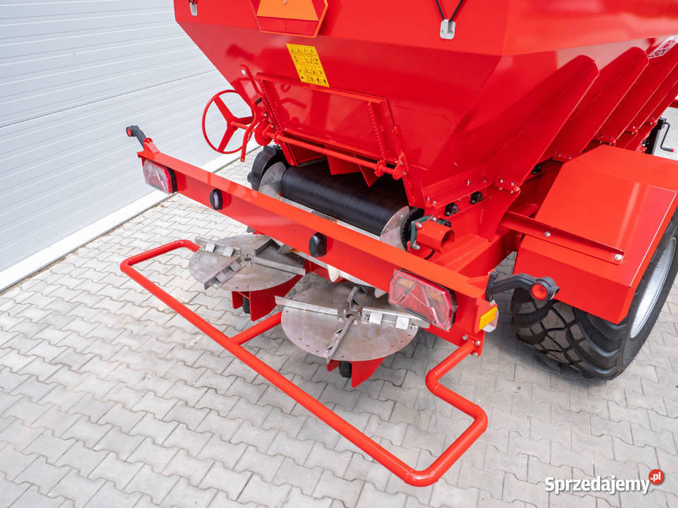 ROZSIEWACZ CIĄGANY PIASKARKA LISICKI 3T Rozsiewacze nawozów Ostrowiec Świętokrzyski