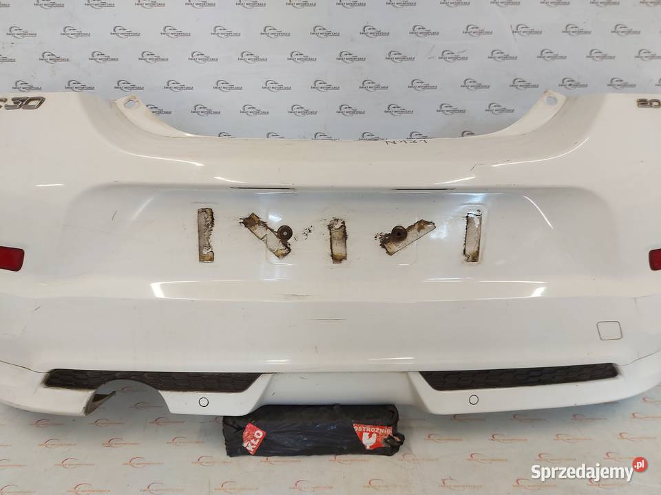 VOLVO C30 12r zderzak tył Kielce sprzedam