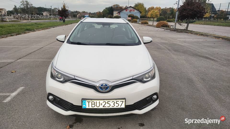 Sprzedam Toyotę Auris 18 Hybrid Gnojno