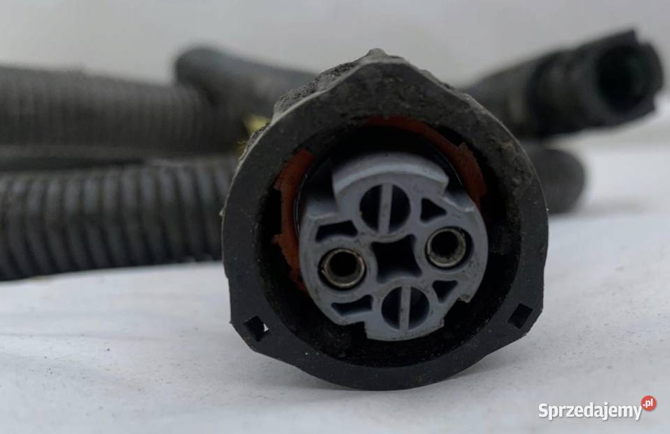 PRZEWÓD ADBLUE CZARNY VOLVO FH PREMIUM DXI EURO Części Zawichost