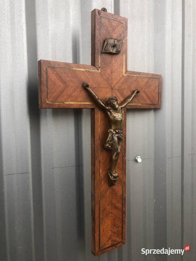 Drewniany stary krzyż na ścianę