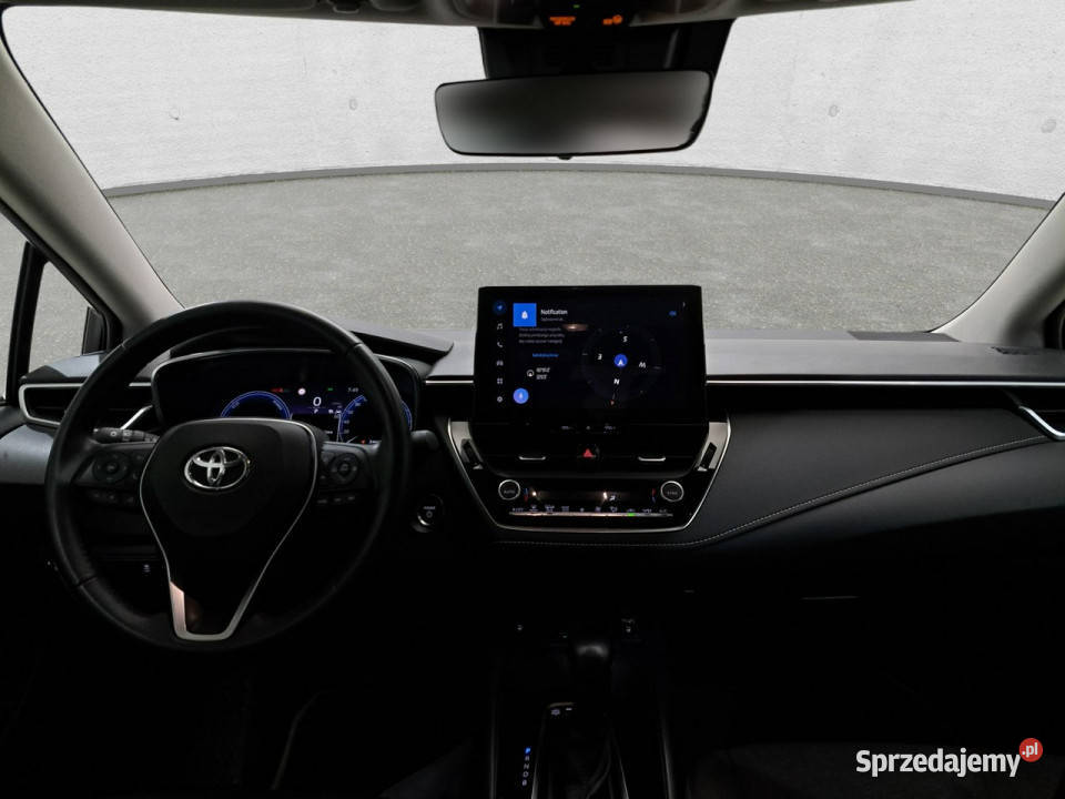 Toyota Corolla Seria E16 2012 biały Komorniki sprzedam