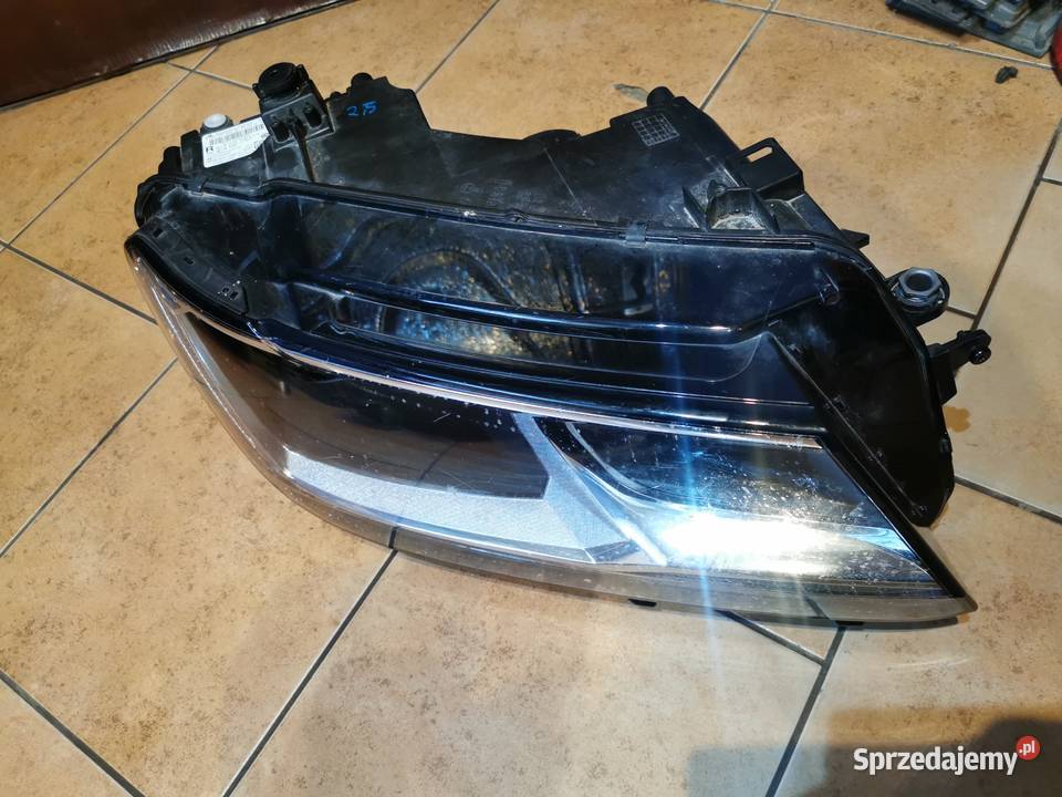 VW TIGUAN II 2016 PRAWA LAMPA PRZÓD 5NB941006B Margonin