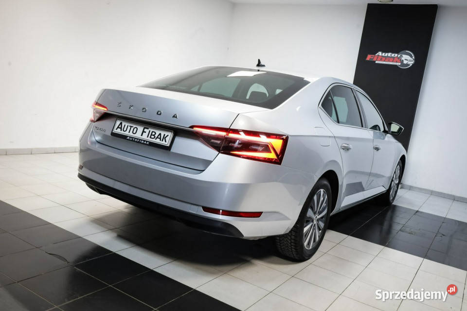 koda Superb StyleDSGSalon PolskaI autoalarm Škoda