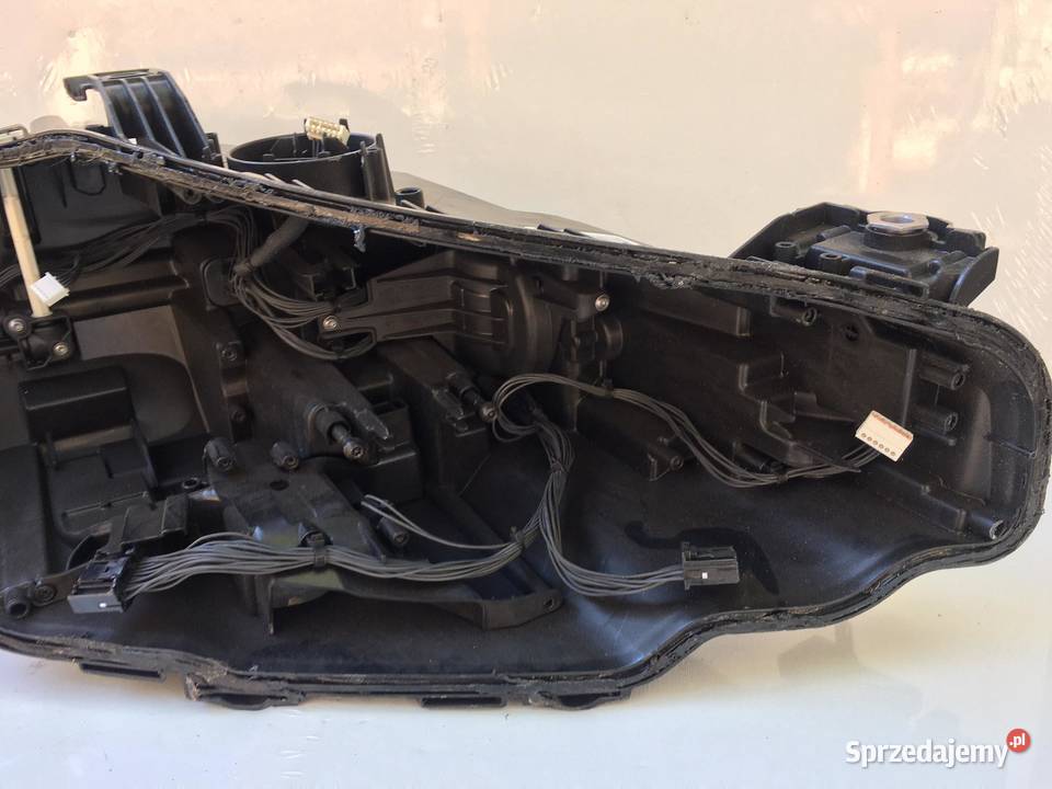 BMW 8 G14 PRAWA OBUDOWA LAMPY PUSZKA prawe