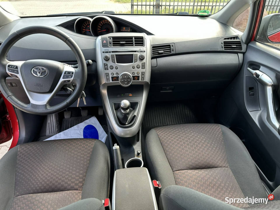 Toyota Verso 18B Stan IDEALNY Klimatronic czujnik parkowania Ostrowiec Świętokrzyski