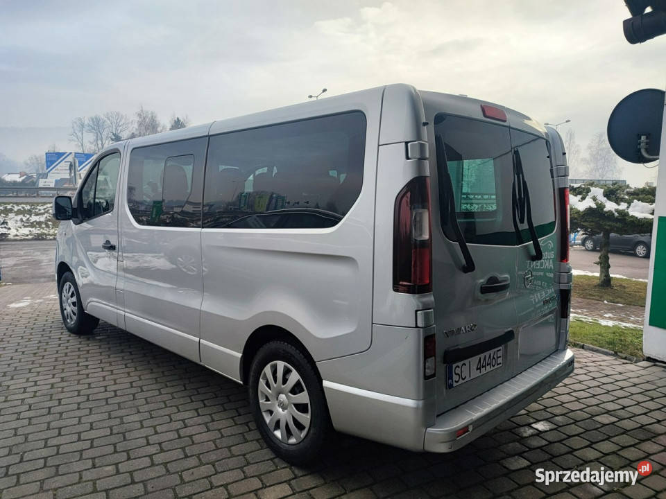 Opel Vivaro Krajowy serwisowany 9 osób Fra Vat wspomaganie kierownicy