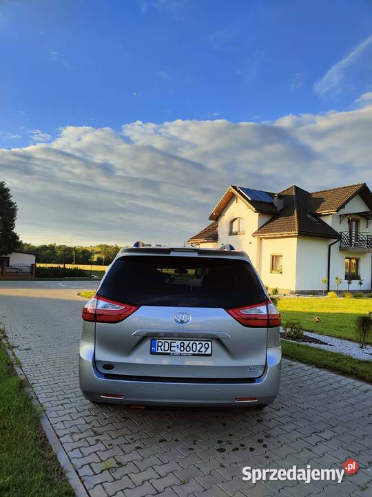Toyota Sienna 2018 LPG 4x4 nieuszkodzony Klecie