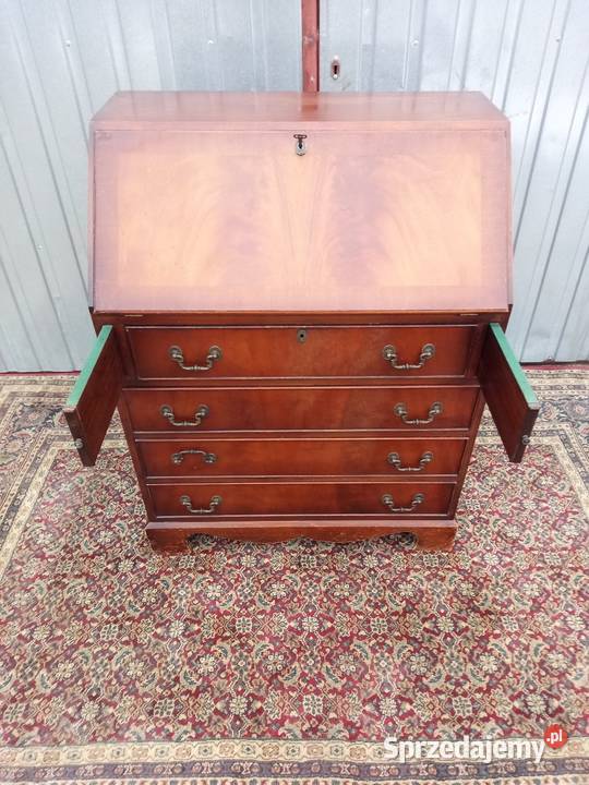 Sekretarzyk sprzedam Borówno