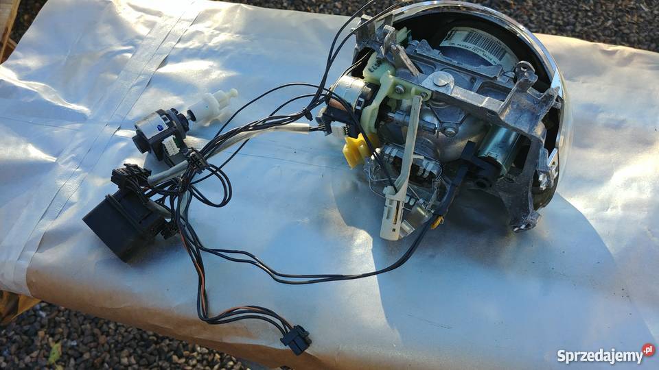 Bi xenon skrętny passat b6 soczewka Lewe Starachowice