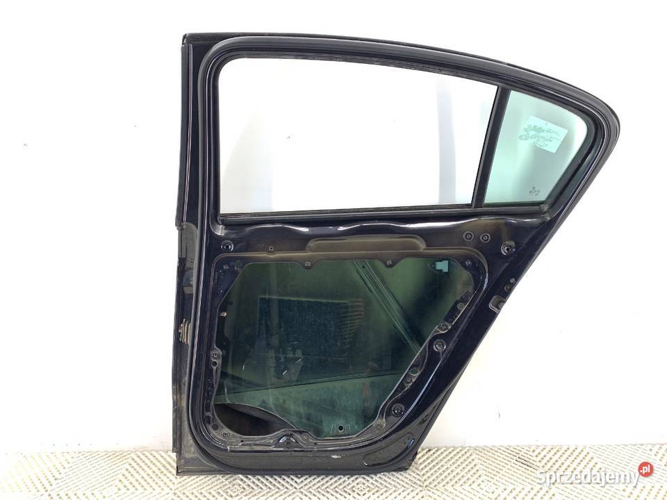 DRZWI PRAWY TYŁ VW PASSAT B7 SedanLimuzyna 1015