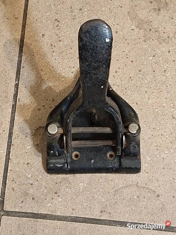 Stary dziurkacz biurowy żeliwny Pozostałe śląskie