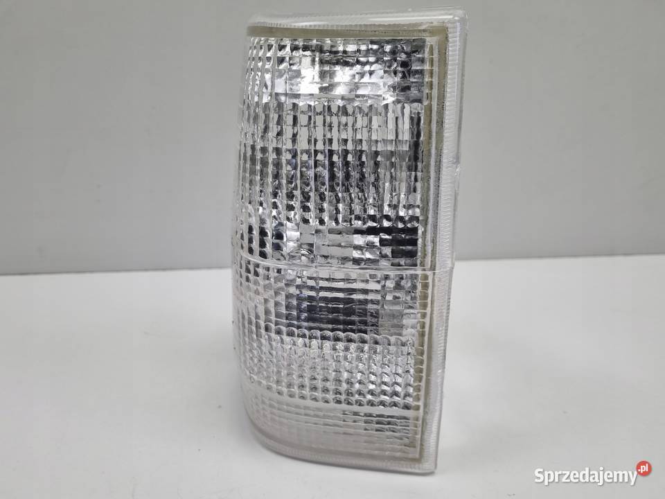 Volvo 740 PRZEDNI KIERUNKOWSKAZ prawy przód lubelskie Rudka