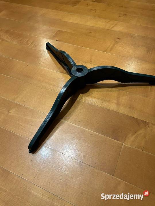 Stojak choinkowy plastikowy z 3 Nogami 180210 Modliborzyce