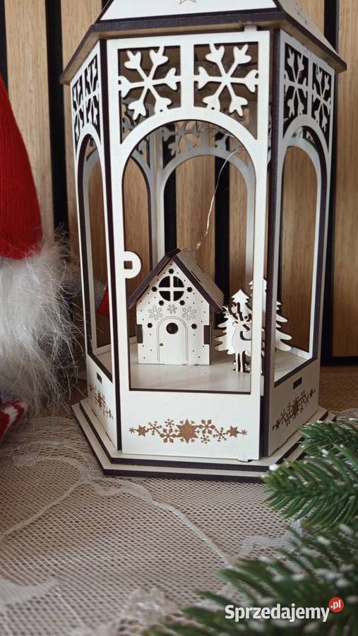 Drewniany lampion LED z domkiem i reniferem Bełchatów