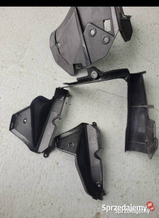 APRILIA TUONO V4 1100 16 WYPEŁNIENIE PLASTIK Nowy Tomyśl