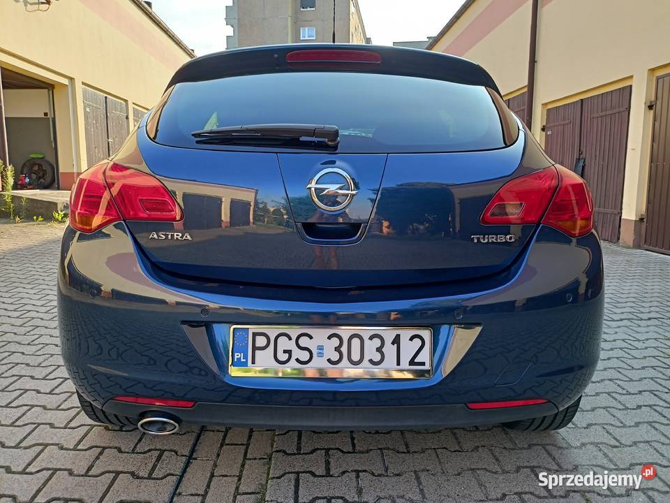 Opel Astra 14 Turbo 140 2011r Gostyń sprzedam