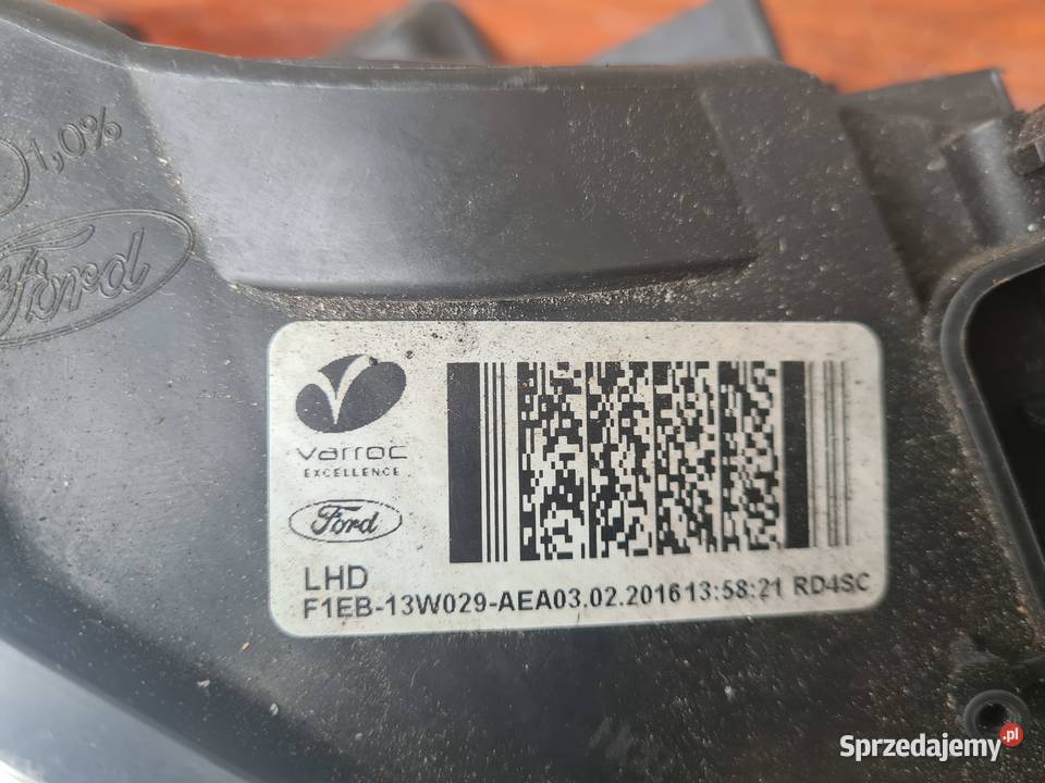 Lampa prawy przód Ford Focus Mk3 lift oryginal Lampy przednie Poznań
