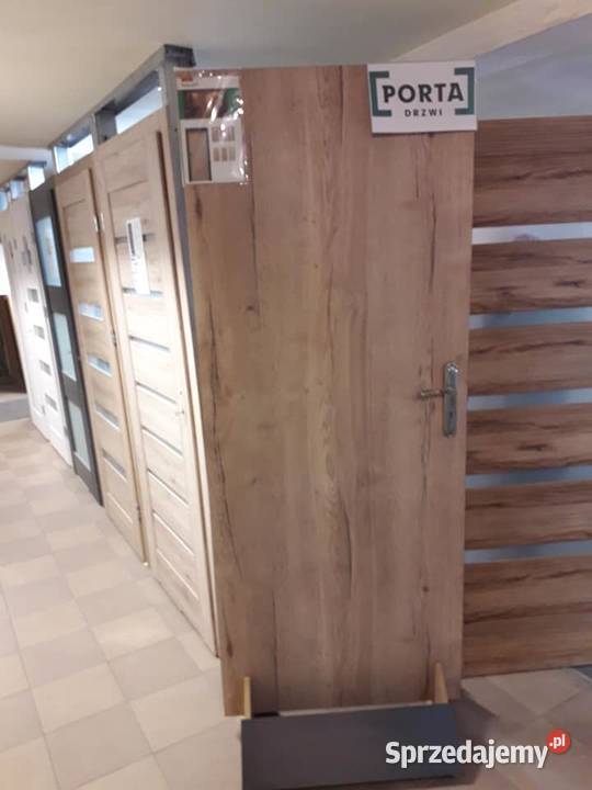 drzwi wejściowe okna płytki panele farby kleje Sobolew