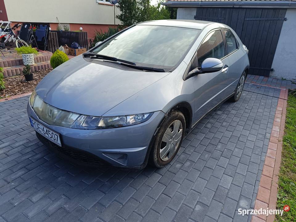 Sprzedam w całosci honda Civic ufo Benzyna 14 Mokre