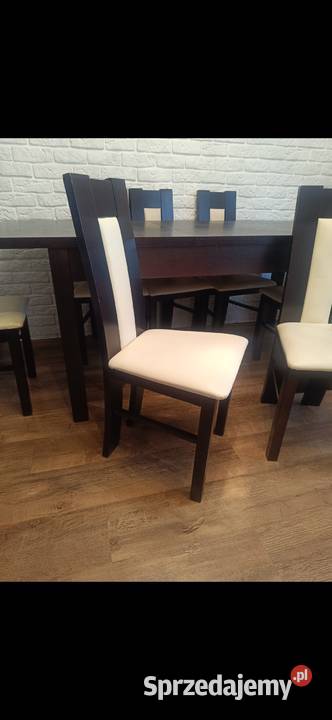 Stół z 8 krzesłami