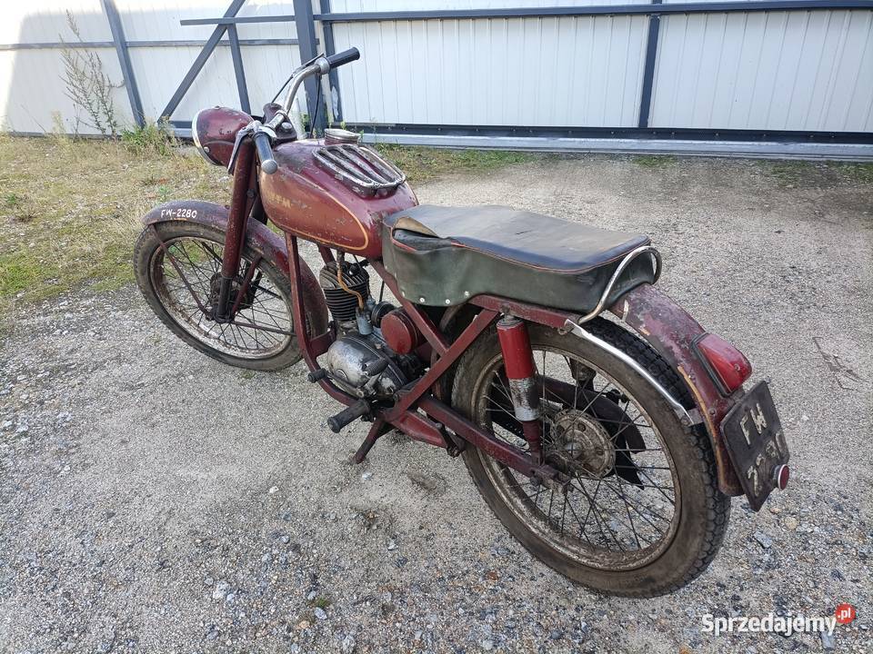 WFM 125 wiśniowa wyprodukowana w 1956r 125cm3 Padniewko