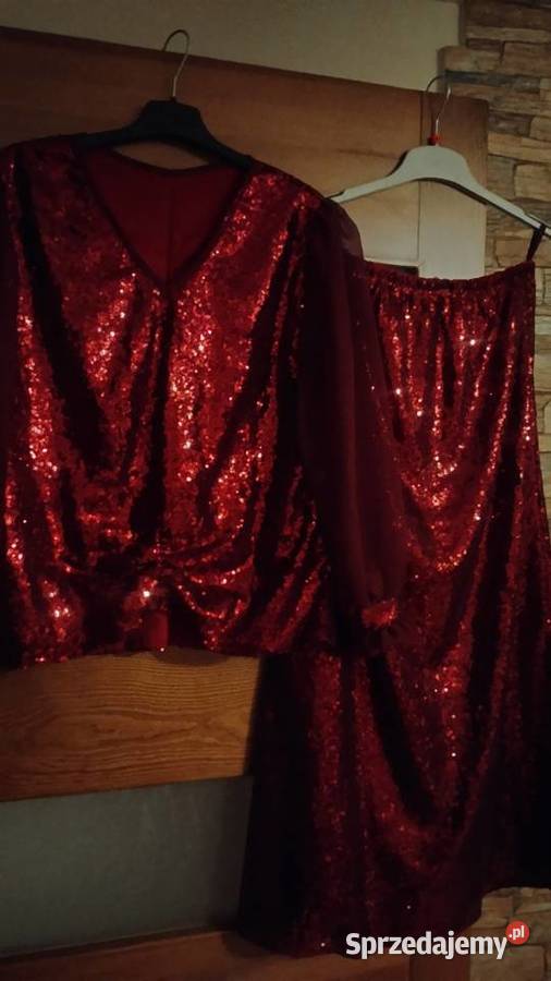 Bordowa Sukienka cekinowa czerwony Kolbuszowa