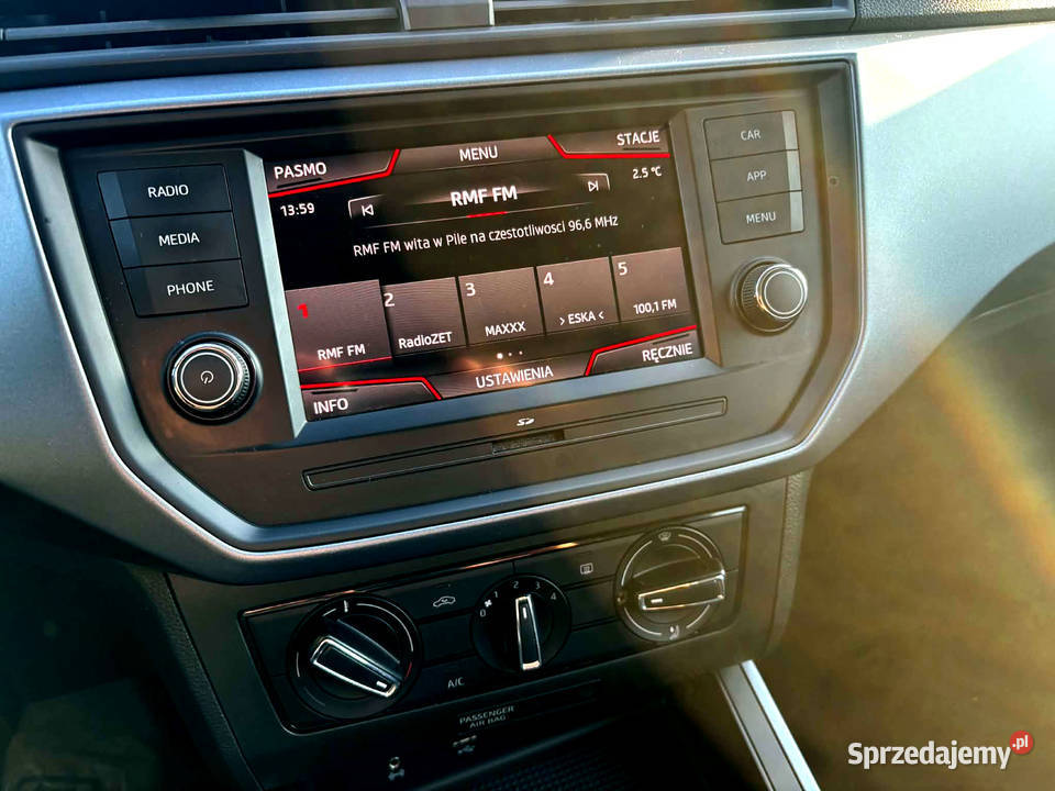 Salon Polska Rok produkcji 2018 Samochody osobowe Czarnków