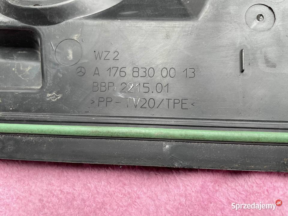 MERCEDES A KLASA W176 PODSZYBIE PLASTIKOWE Leszno sprzedam