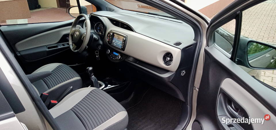 Toyota Yaris 15Przebieg 11 1 Właś Salon Polska serwisowany w ASO Wolbrom