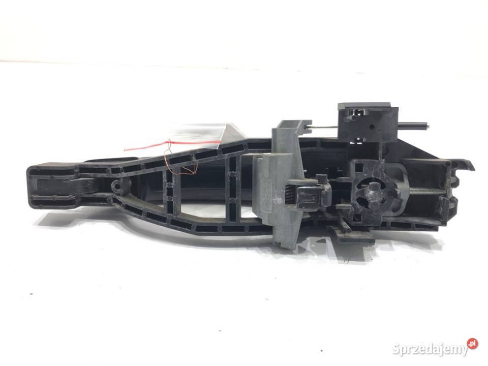 KLAMKA ZEWNĘTRZNA PRAWY PRZÓD FORD KUGA I SUV Klamki sprzedam