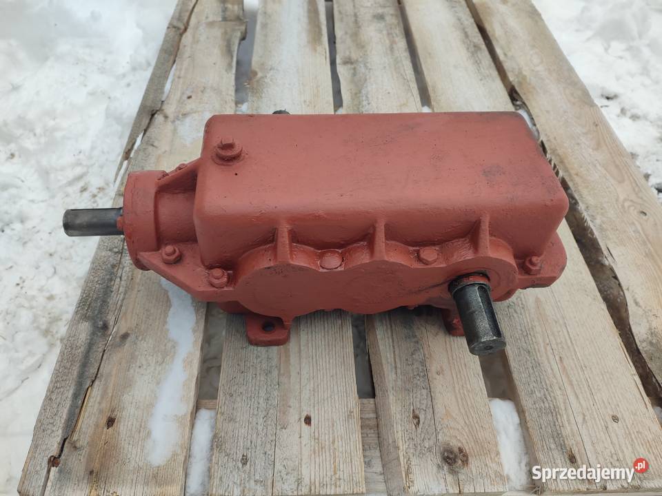 Przekładnia kątowa do rozrzutnika czarna Sędziszów sprzedam