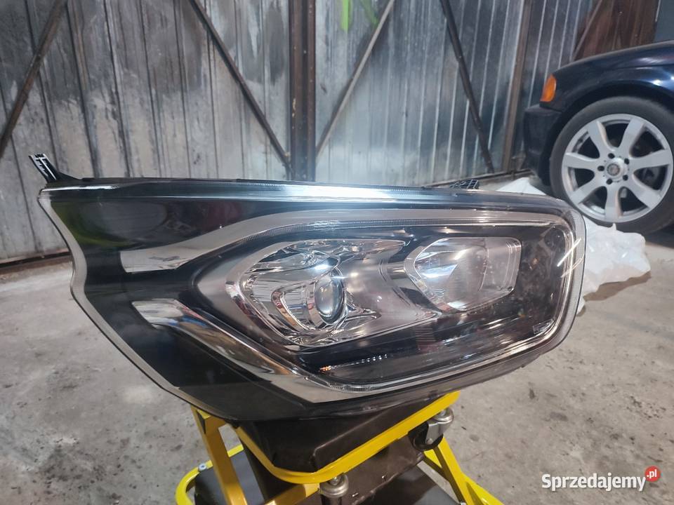 Lampa przednia prawa Ford Transit custom 2018 Drezdenko