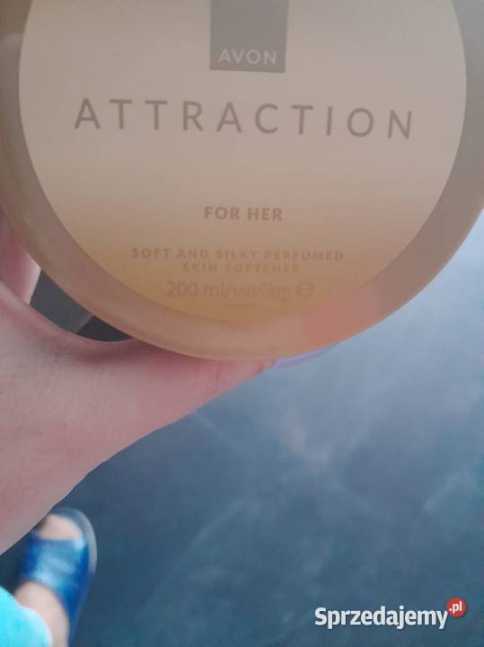 Perfumowany balsam do ciała Avon Attraction For Siewierz