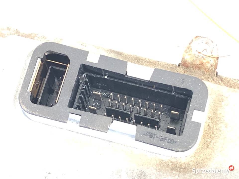 PRZETWORNICA XENON MERCEDES C218 A2188202126 sprzedam